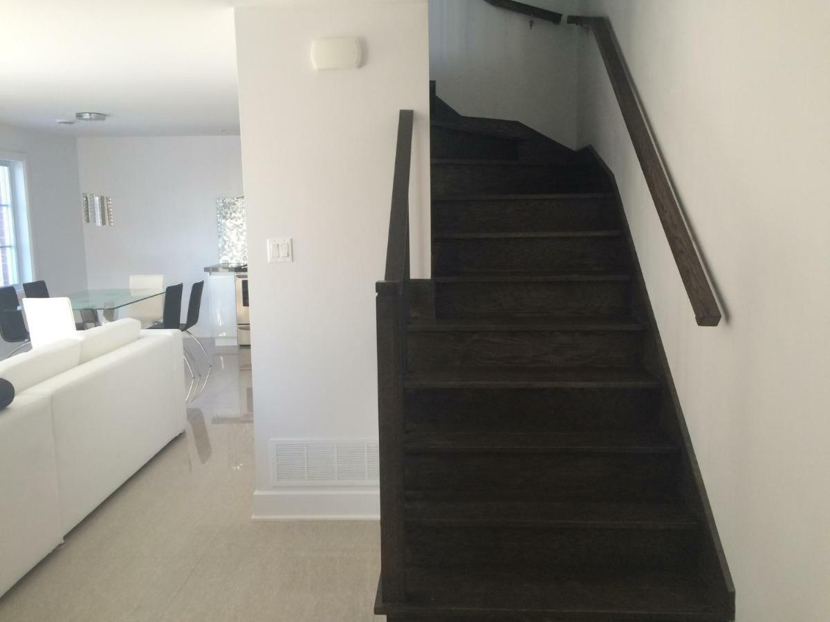 Luxury Two Story Villa Unit A Laval Exterior photo